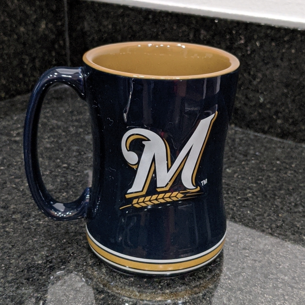 NWOT Milwaukee Brewer's ceramic mug